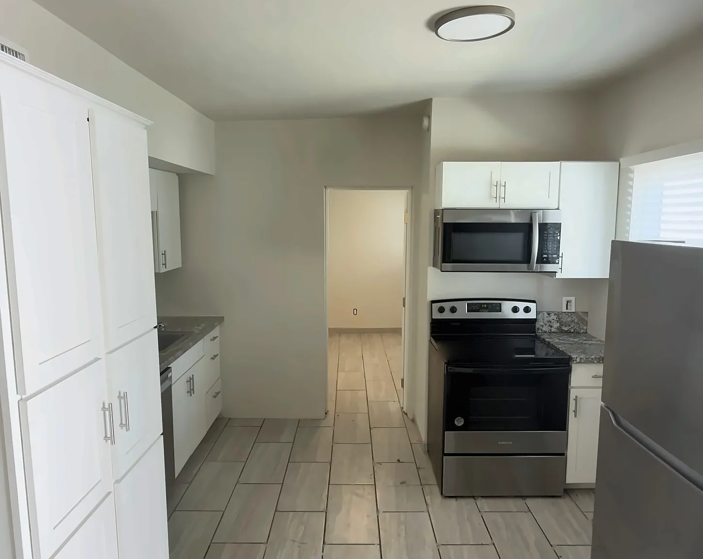 3 bed, 800 sqft, $1,450 — Photo 4