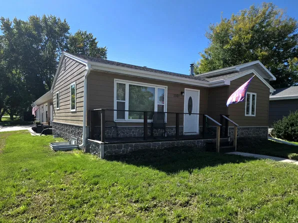 1101 W 7th Ave, Mitchell, SD 57301