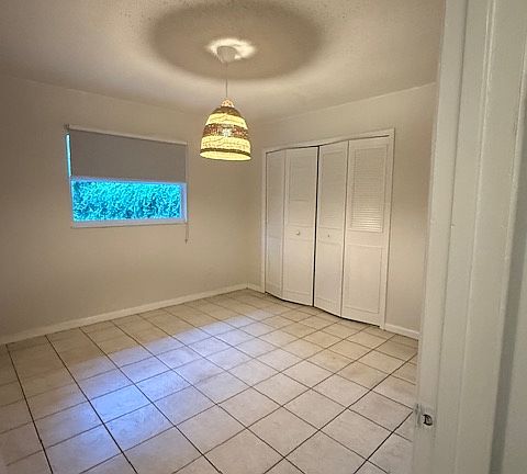 5th image of 1890 Cloverlawn Ave