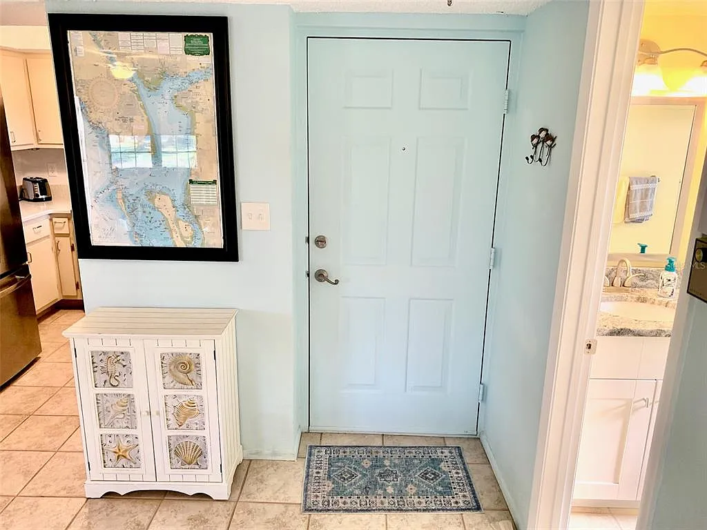 2 bed, 2.0 bath, 838 sqft, $1,400 — Photo 4