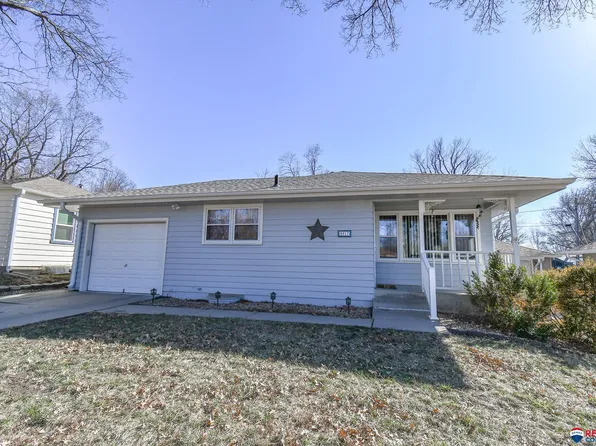 5017 Locust St, Lincoln, NE 68516