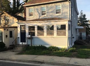27 Manchester Ave, Keyport, NJ 07735