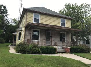 1322 S 13th St, Manitowoc, WI 54220