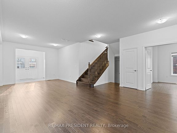 3rd image of 335 Russell St