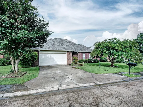 105 Garden Way, Clinton, MS 39056