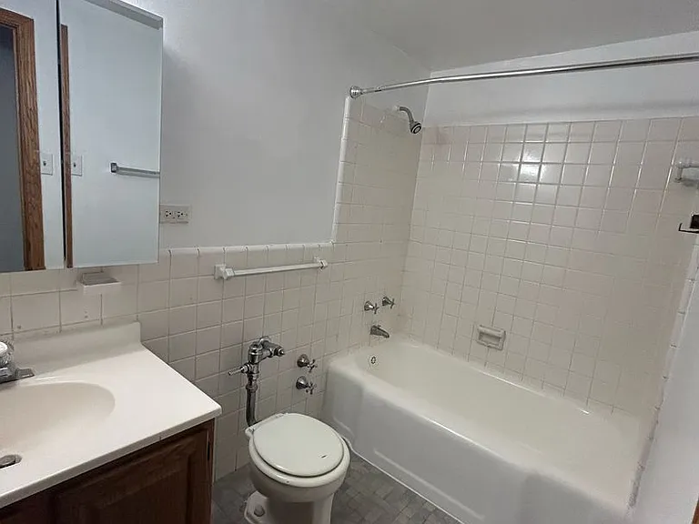 4180 Marine Terrace Apartments — Photo 74