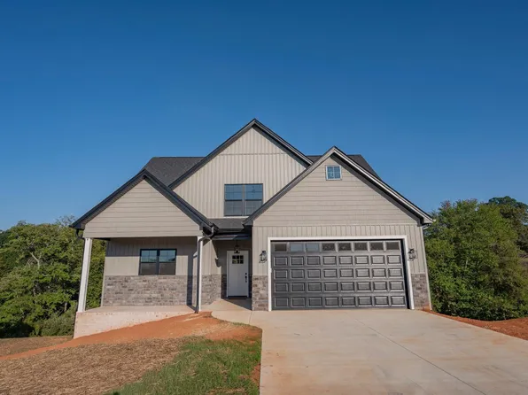 1130 Live Oak Dr, Forest, VA 24551