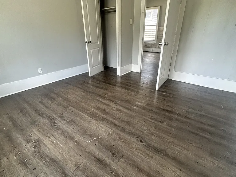 417 Moss St — Photo 8