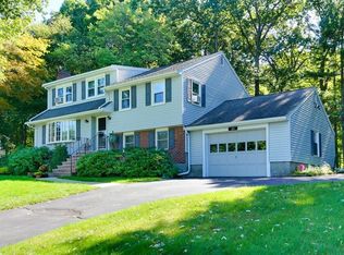 111 Drake Rd, Burlington, MA 01803