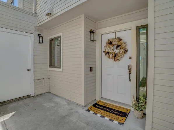 2417 Groveview Ct, Richmond, CA 94806