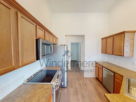 5th image of 949 Carmella St