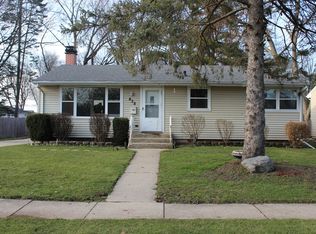 438 Lloyd St, Cary, IL 60013