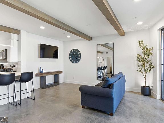 4th image of 346 Peters St SW #102