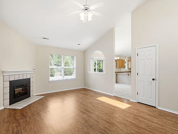 5th image of 1413 Kinloch Ct