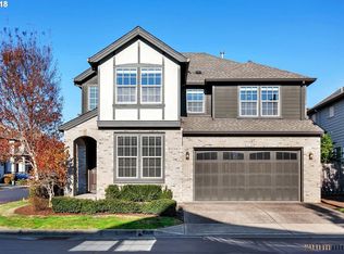 6109 NE Whitewood Dr, Hillsboro, OR 97124