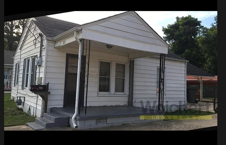 1st image of 713 W Mueller