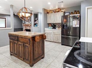 1201R Silent Star Ln, Denton, TX 76210