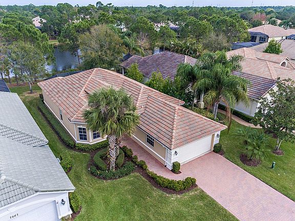 2nd image of 7669 Greenbrier Cir