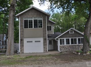 15317 Lambert Dr, Clear Lake, IA 50428