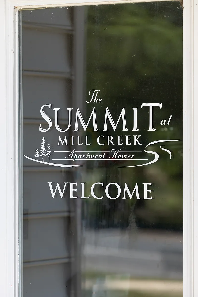 Building Photo - The Summit at Mill Creek