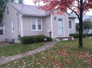 49 32nd St SW, Wyoming, MI 49548