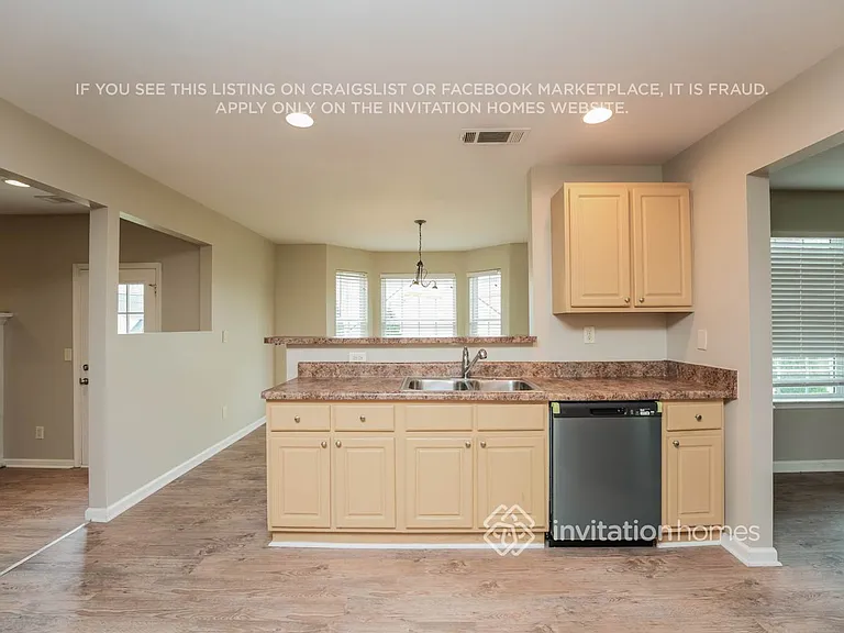 1378 Persimmon Ct — Photo 7