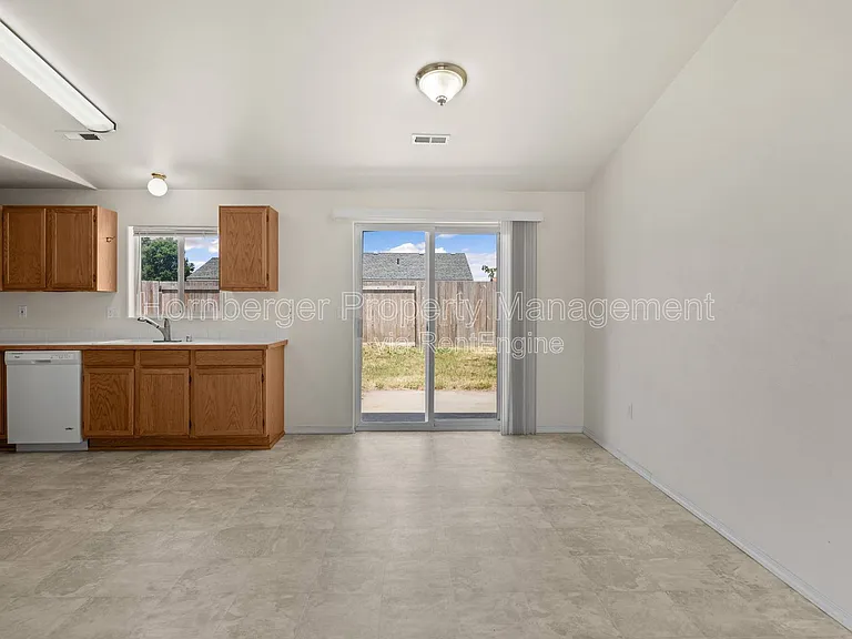 12714 W 9th Ave — Photo 8
