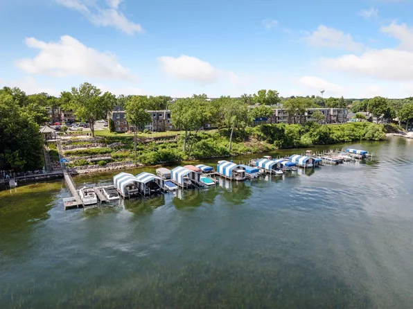 4371 Wilshire Blvd #207, Mound, MN 55364