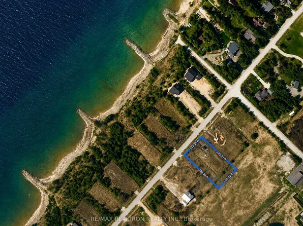 162 Wilson Dr, Georgian Bluffs, ON N0H 2T0