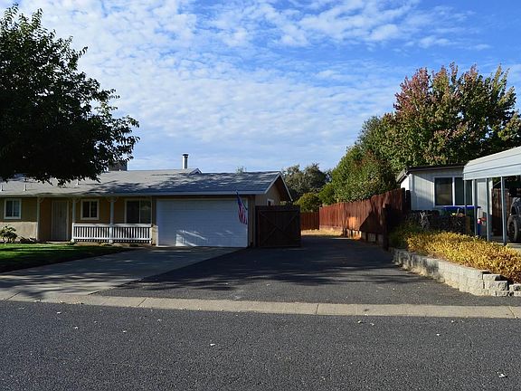 2nd image of 10988 Derby Dr