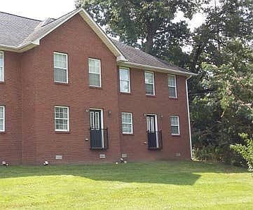 2nd image of 40 Jamestown Ct APT 101