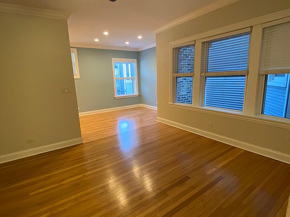 3rd image of 845 W Newport Ave #2