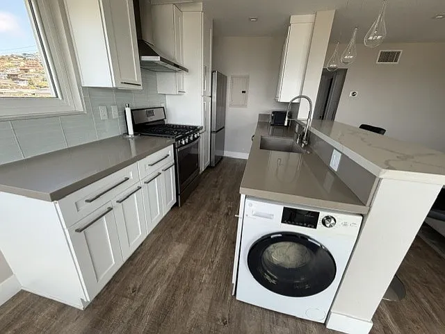 2 bed, 1000 sqft, $6,250 — Photo 2