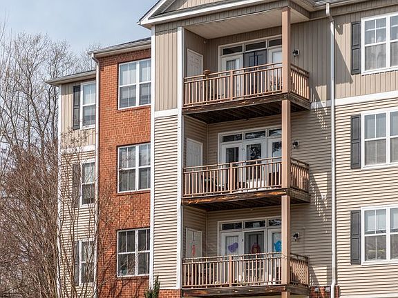 3rd image of 635-675 Woodbrook Dr #655-404