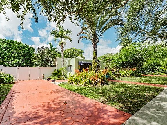 3rd image of 230 Miami Springs Ave