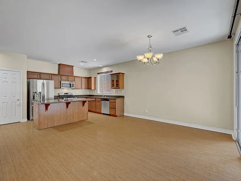 10240 Gladstone Peak St N — Photo 16