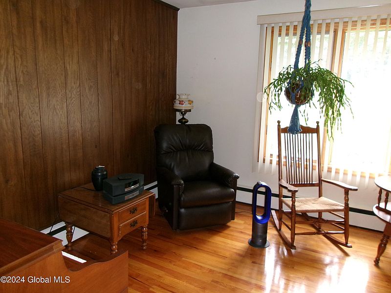 5th image of 338 Winter Street #Ext