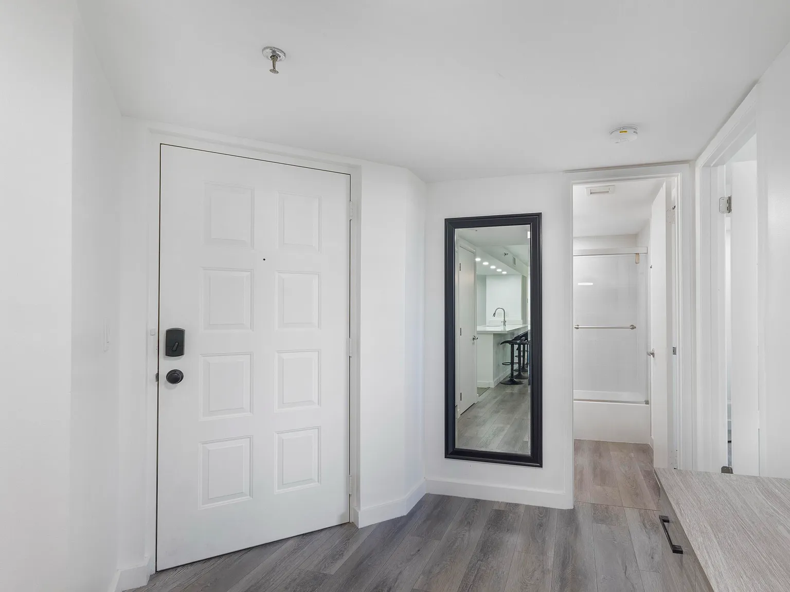 2 bed, 2.0 bath, 1272 sqft, $2,800 — Photo 3