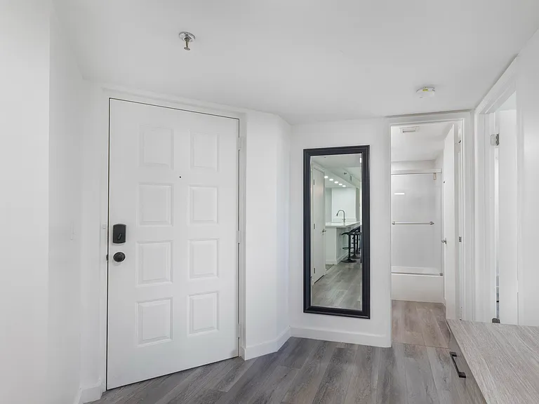 955 Egret Cir #402 — Photo 3