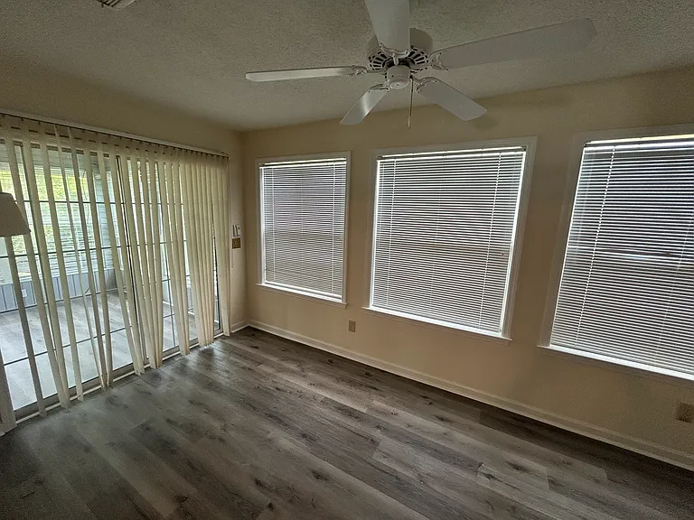 1201 Formby Ct — Photo 10