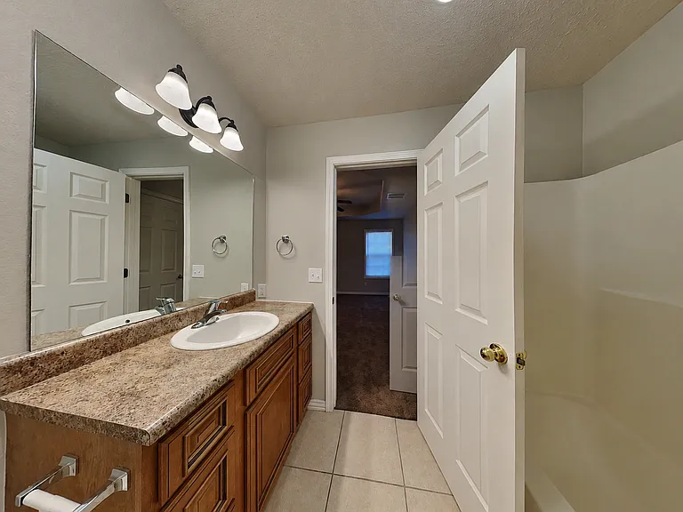 5574 S Lexington Ave — Photo 9