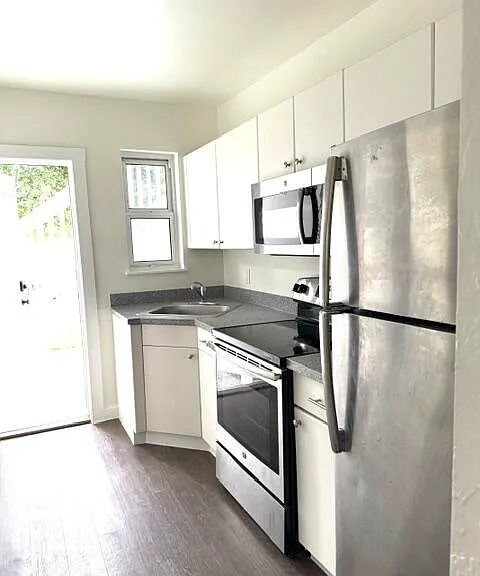 715 2nd Ave S #3 — Photo 4