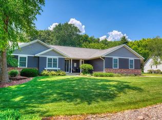 N7067 Pine Ln, Holmen, WI 54636