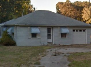 9915 Shipman Rd, Plainview, IL 62685