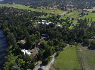 11663 Agate Rd, Eagle Point, OR 97524