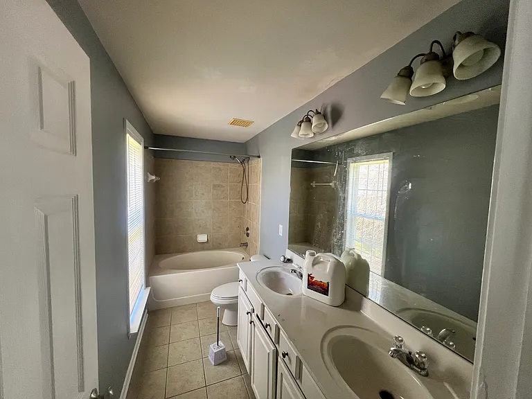 3261 Saville St SW — Photo 10