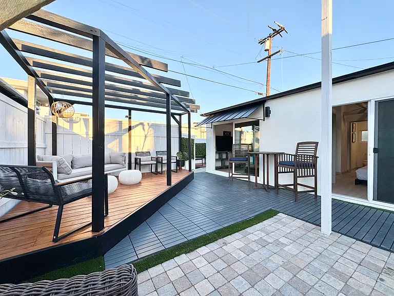 3951 Haines St — Photo 13