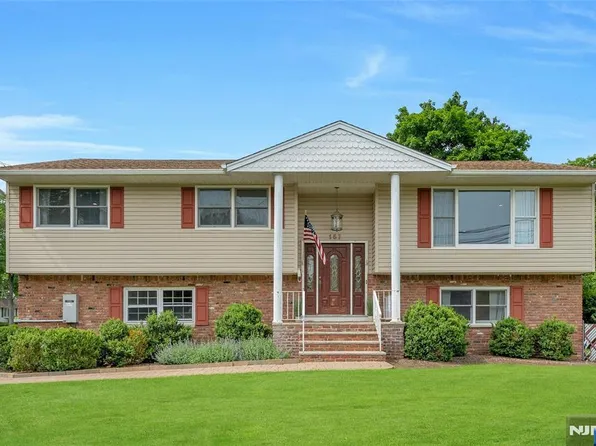 157 Harriot Ave, Harrington Park, NJ 07640