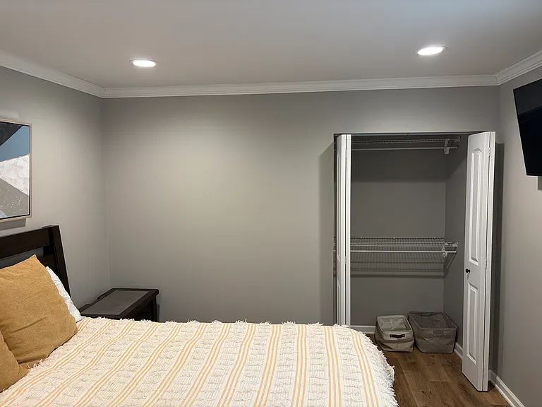 423 E Brandeis Ave — Photo 6