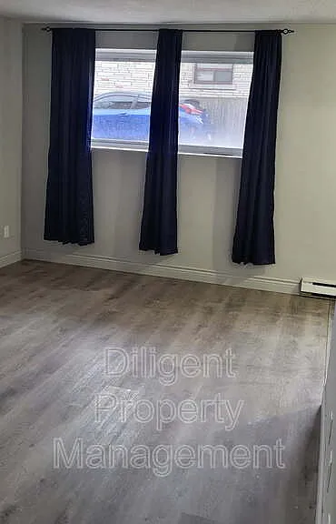 200 Park Rd N #101 — Photo 4